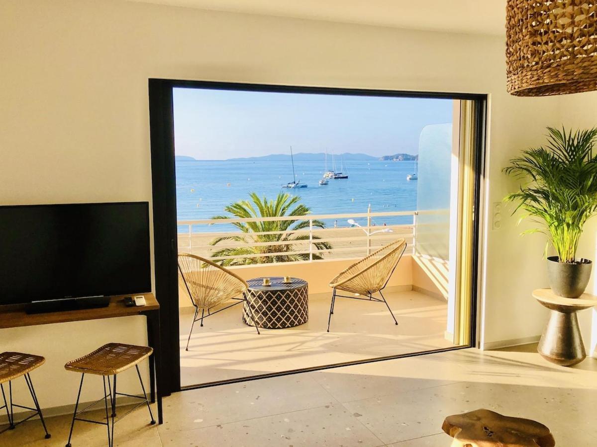 Appartement T3 Lumineux Traversant Totalement Neuf En Face De La Plage Front De Mer Vue Sur Les Iles Vue Mer Panoramique Assuree Residence De La Plage Centre Ville Du Lavandou 3Eme Etage Avec Ascenseur Appartement T3 Le Lavandou Exterior foto